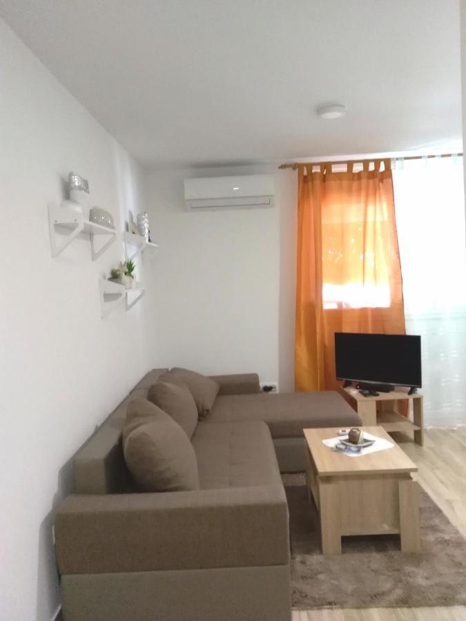 Apartmani Ruzmarin - Seget Donji, Trogir Exteriör bild